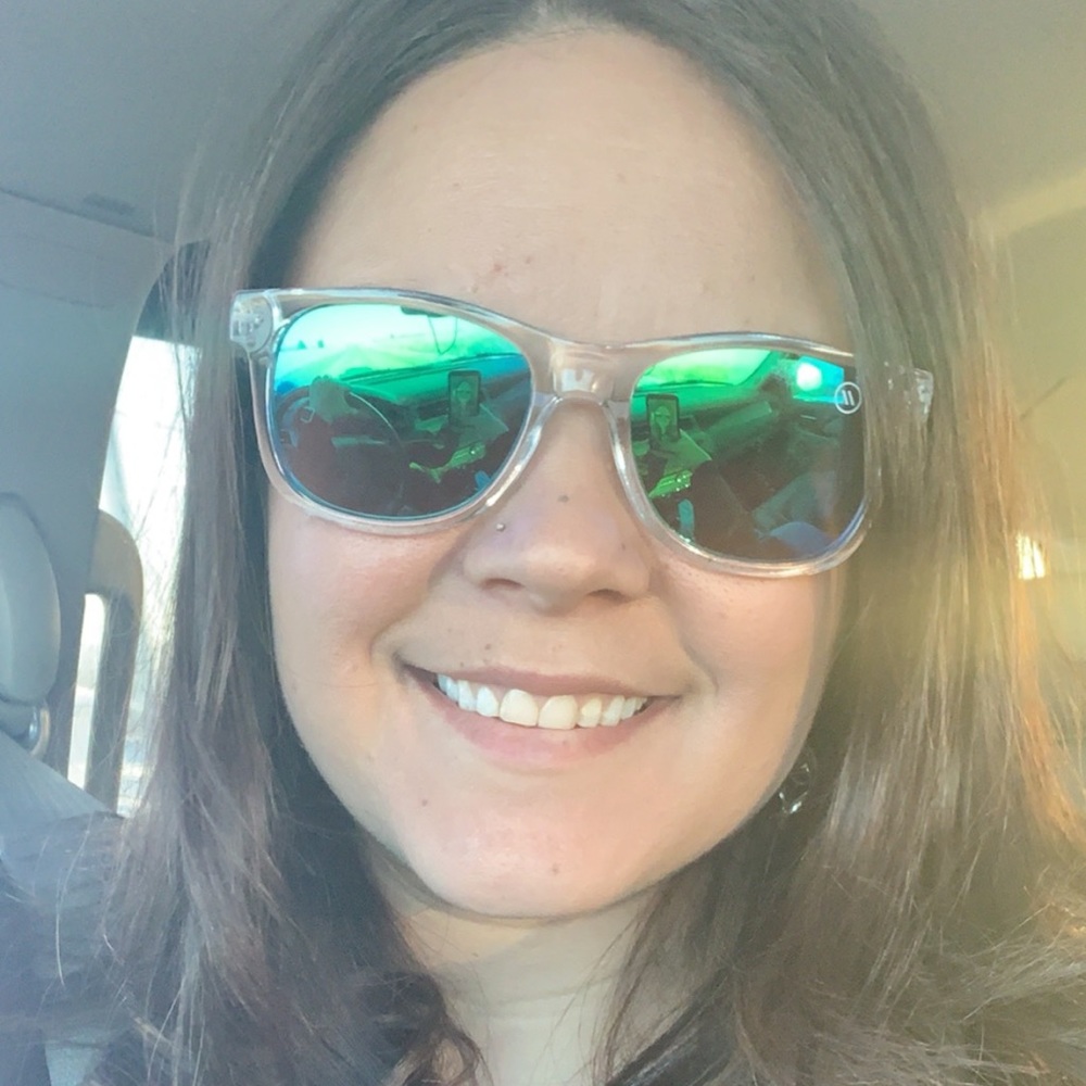 Meet your Posher, Kelly